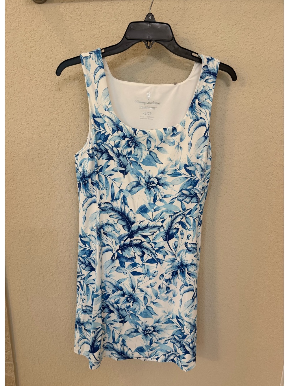 Tommy Bahama Blue & White Floral, Sleeveless,  Skort Dress. Size XS.